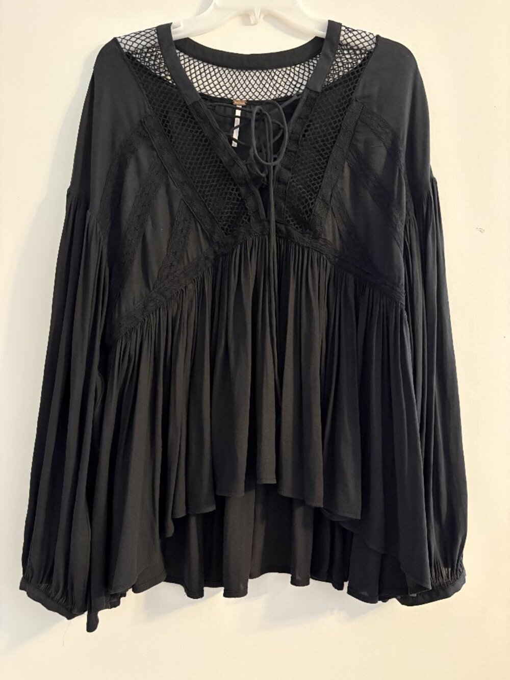 Free People M Black Lace Yoke Lace Up Boho Babydoll Peasant Top Balloon Sleeve